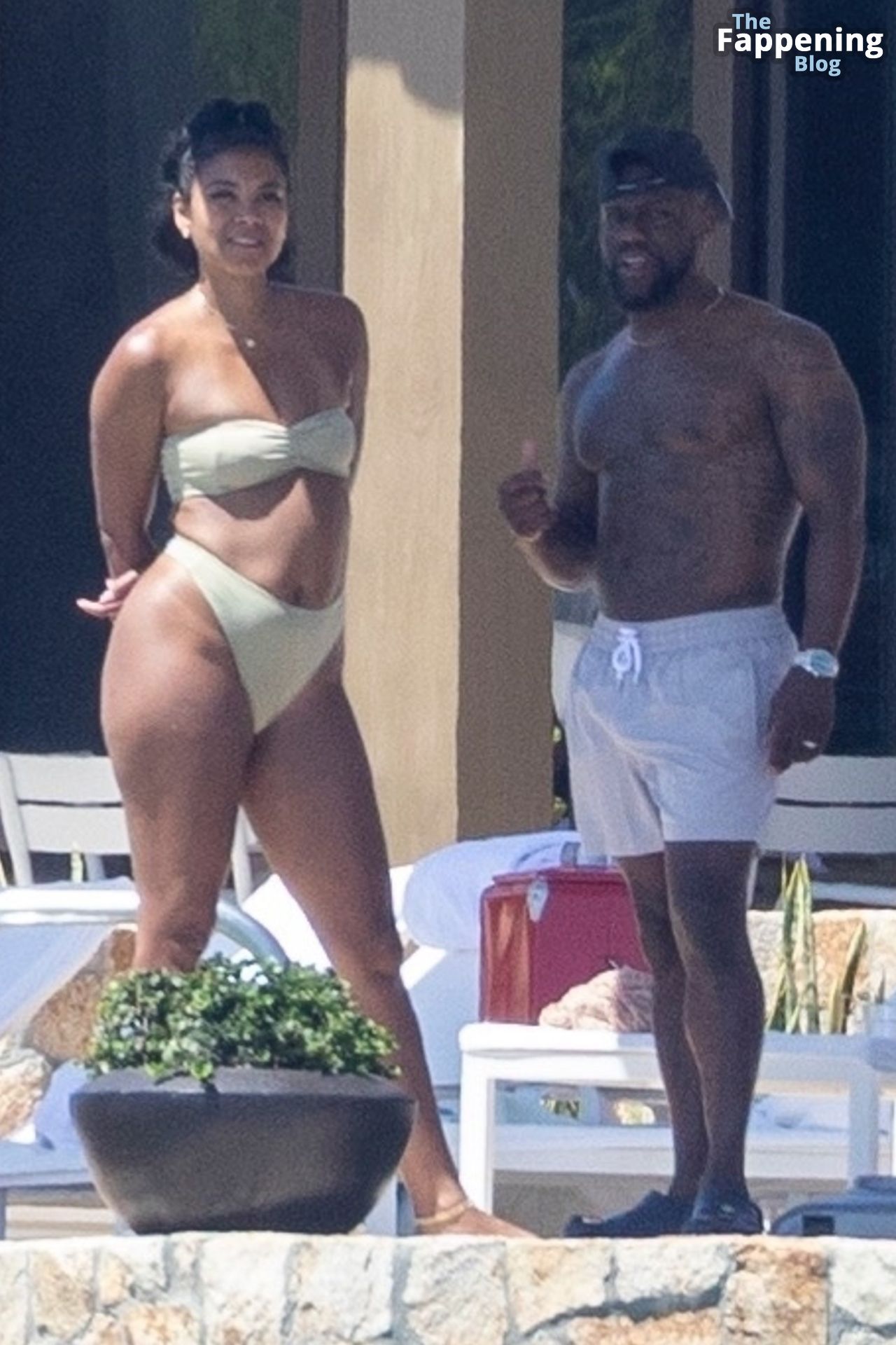 Eniko Hart Kevin Hart Enjoy Some Vacation Time In Mexico 18 Photos